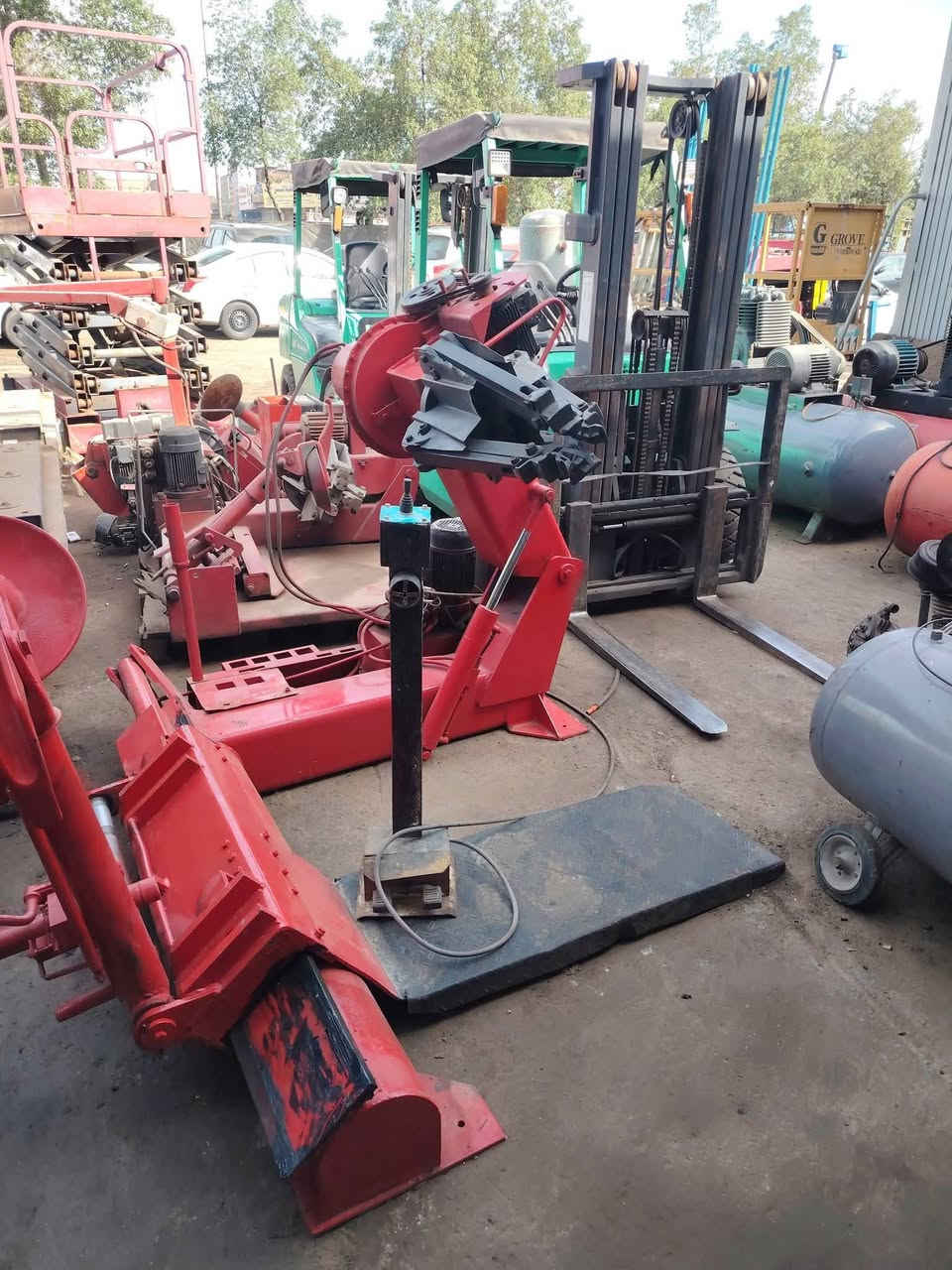اليات شركة BELKOM KOMPRESÖR التركية 

🔹 ضواغط هواء صناعية

🔹 كمبروسرات هواء مكبسية وبرغية

🔹 خزانات هواء مع شهادة CE + PED الأوروبية

🔹 مجففات وفلاتر الهواء

🔹 حلول أنظمة الهواء المضغوط

نبحث عن:

✅ موزعين

✅ تجار معدات صناعية

✅ شركات صيانة وخدمات

✅ شركاء استيراد وتوزيع داخل العراق

✔️ جودة تركية

✔️ أسعار منافسة

✔️ دعم فني

✔️ إمكانية تصنيع خاص OEM

📦 تصدير إلى جميع المحافظات


**إذا كنت صاحب هذا الإعلان وتريد حذفه لأي سبب، رجاءا أرسل رسالة إلى الدعم الفني**