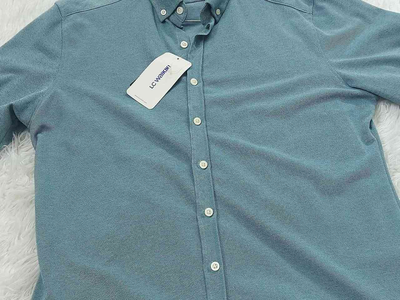 قميص جديد تركي 
قياس L يلبس وزن ٨٠ ك
يوجود توصيل


**إذا كنت صاحب هذا الإعلان وتريد حذفه لأي سبب، رجاءا أرسل رسالة إلى الدعم الفني**