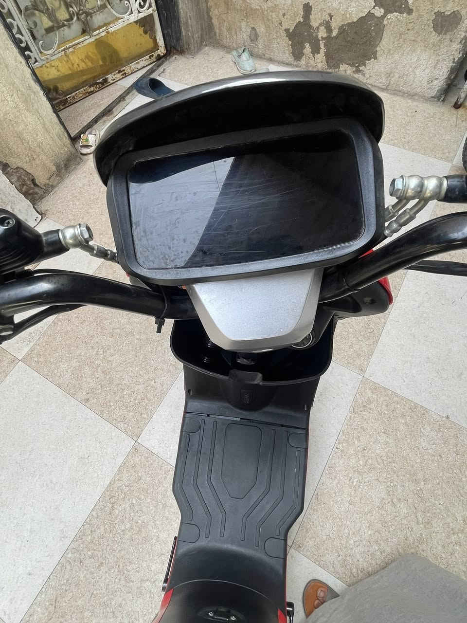 دراجه R900
نوع الشركه ريان

بطاريات خمسة دبل ريان اصلي 28امبير

3نمر سرعه 85 كله حقيقي شرط 

دراجه رياضيه بل كامل من دبلات ودسكات

حجم الملف 1800 

بريك امامي خطين

دراجه غنيه عن التعريف

مديل 2026

السعر 525وبيه مجال  .  للعلم مشتريه ب675 قبل شهر ونص 

الرقم ***********بس واتساب شغال 

المكان بصره حي لاصدقاء
