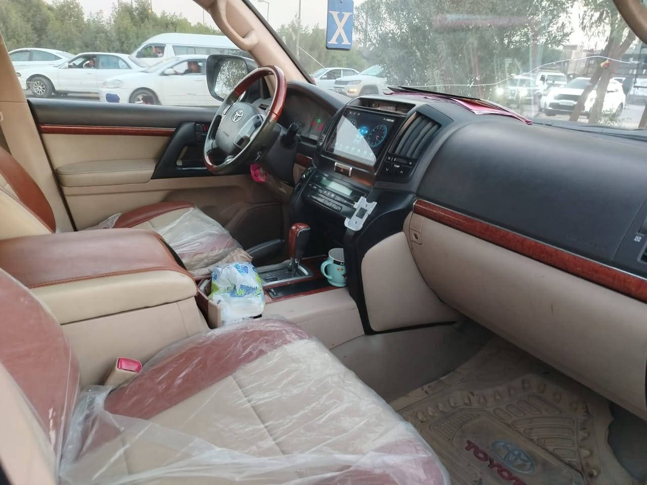 السلام عليكم
لاندكروز 2012 محرك 4 و600 بيها قطعه صبغ جاملغ     خلفي وبيها بارد السونار موجود ويا الصور السعر 29 الف   مكان بغداد ***********
