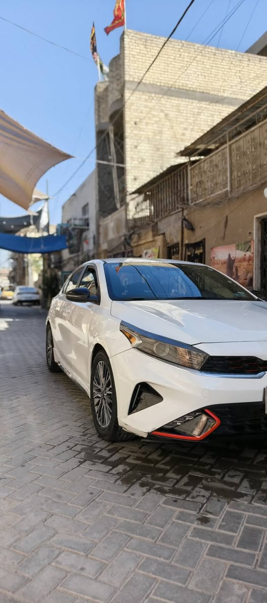 السلام عليكم للبيع فقط
نوع السياره / فورتي وارد امريكي 

الفئه / جيتي لاين فول مواصفات 

موديل / 2023 ابيض صدفي 

سياره ليبل واحد ...

صور الحادث موجودات بلمنشور .. 

اي نقص مابيها كير ومكينه مكفول 

مكينه 2000 دوش / كير cvt 

مواصفات فول ما عدا فتحه + رادار جانبي + حساسات + شاشه تدعم كار بلي + كشنات جلد + تبريد خير من الله + سياره ماشيه 54 الف + رقم بغداد نكليزي احولك ثاني يوم + تخم تايرات جدد..

السعر 157 بيها مجال حق الجيه مكاني بغداد 

للاستفسار رقمي *********** ..

ما عجبك ادعيلنا بلرزق واني خادم
