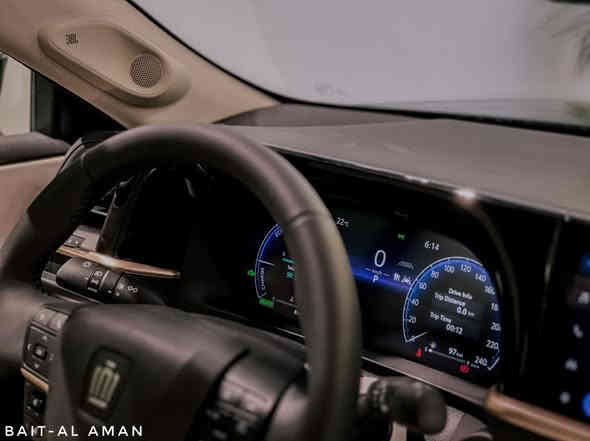 “تم فتح التخفيض‼️ احصل على تويوتا كراون 2025 اليوم ووفّر بشكل كبير🛑

TOYOTA-Crown 2025 Hybrid 

- 2.5 لتر 4 سلندر
- نظام هجين 
- اللون: أسود 
- 235 حصان و221 نيوتن متر
 - مقاعد جلدية 
- مقاعد مهواة ومدفأة 
- أوضاع القيادة 
- فتحة سقف 
- مصابيح أمامية LED 
- مصابيح زينون 
- كاميرا 360 بوصة
 - النقاط العمياء
 - حساسات 360 بوصة 
- عجلات مقاس 18 بوصة
 - نظام تثبيت السرعة 
- مساعد الحفاظ على المسار 
- غطاء النافذة الخلفية 
- التحكم الكهربائي في المقعد 
- الإطارات: 225/55 
- ضمان لمدة 3 سنوات 
- خدمة مجانية لمدة 3 سنوات 
- نظام صوت JBL نوافذ أوتوماتيكية 
- مقياس رقمي 
Apple CarPlay/android auto - 
- الذاكرة المقاعد
 - تحكم إلكتروني في عجلة القيادة
 - نظام معلوماتي ترفيهي مقاس 12 بوصة

‎للاستفسار والتواصل مع قسم المبيعات 
‎ارجو الاتصال علي 
- Phone : *********** / Whats App
- Phone : *********** / Whats App 

‎بۆ پەیوەندی کردن بە بەشی فرۆشتن 
‎پەیوەندی به ژمارەی
- Phone : *********** / Whats App 
- Phone : *********** / Whats App⁩⁩⁩
