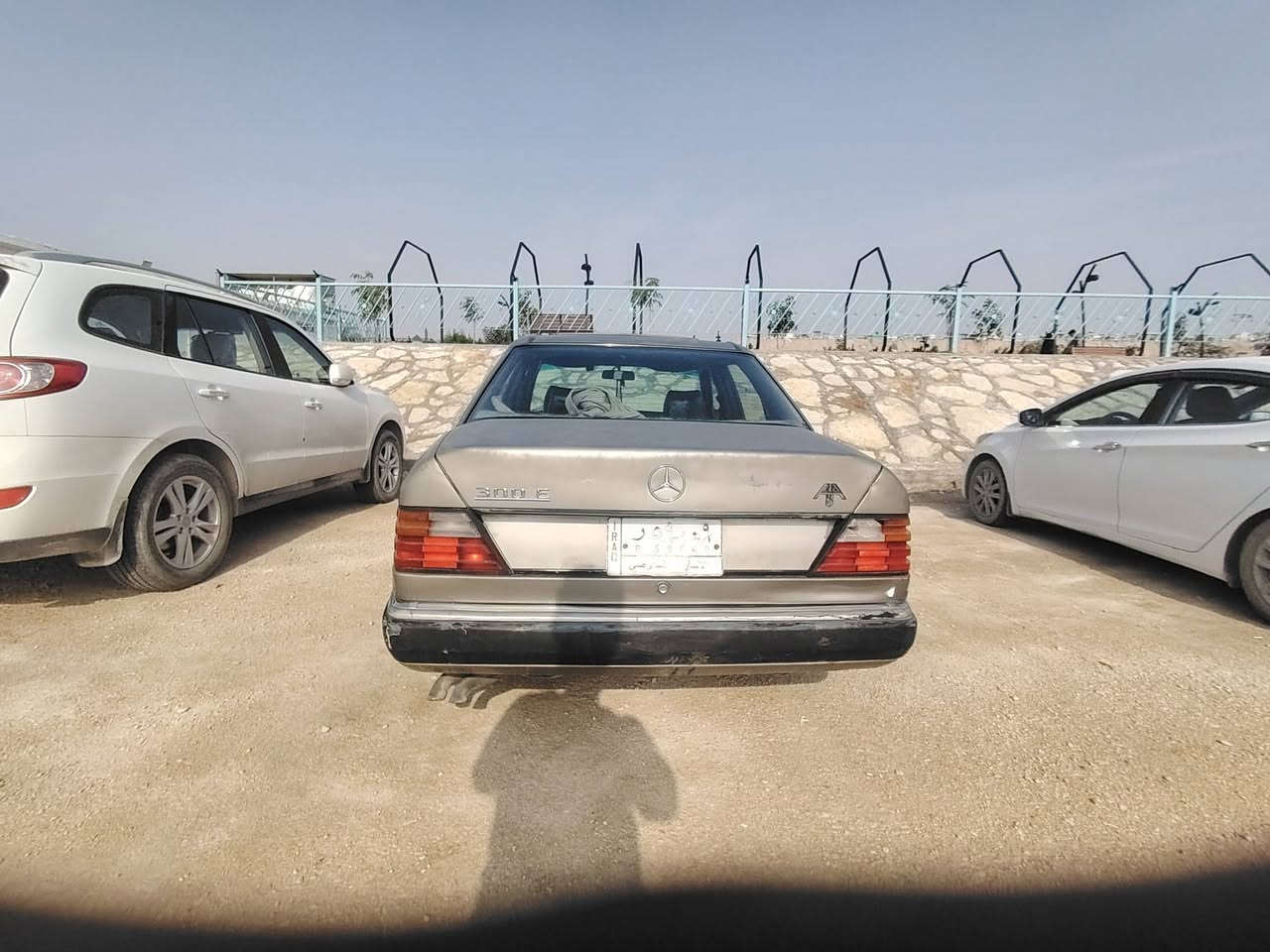 سلام عليكم للبيع موديل 91 السياره بدون ضربه ولا خياس بالقواعد بلاديه محرك 3000 بلاديه تبريد شغال فتحه شغاله المكينة بيه بخار صارله سنتين والصور واضحه سياره جارده وبينه الصور سعره 50 مع مجال حق الجيه فقط المكان النجف الإشراف *********** لتفاصيل أكثر اتصل وبالخدمة
