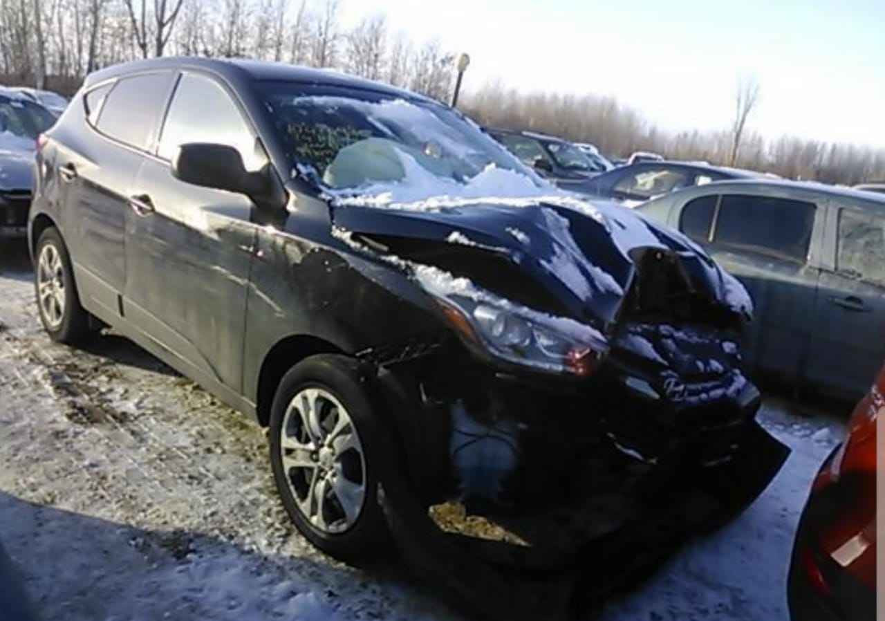 توسان وارد امريكي اسود موديل 2014 
بيها 3 قطع صبغ مثل ماموضح في السونار
باقي السيارة نظيفة جدا 
السعر 115 وبيها مجال 
عنوان كربلاء طويريج
*********** كربلاء, العراق
