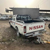 سيارة نيسان موديل 99 تحويل مباشر سيارة حلوة وجاهز  07714384355