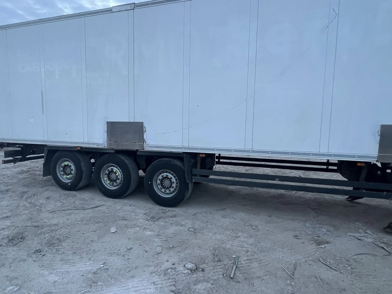 للبيع براد شمتز منفيس دخول  جديد شمالي  موديل 2016 سمك 5السعر ١٦٥. ورقه  للاستفسار ***********العنواو بغداد الشعب@
