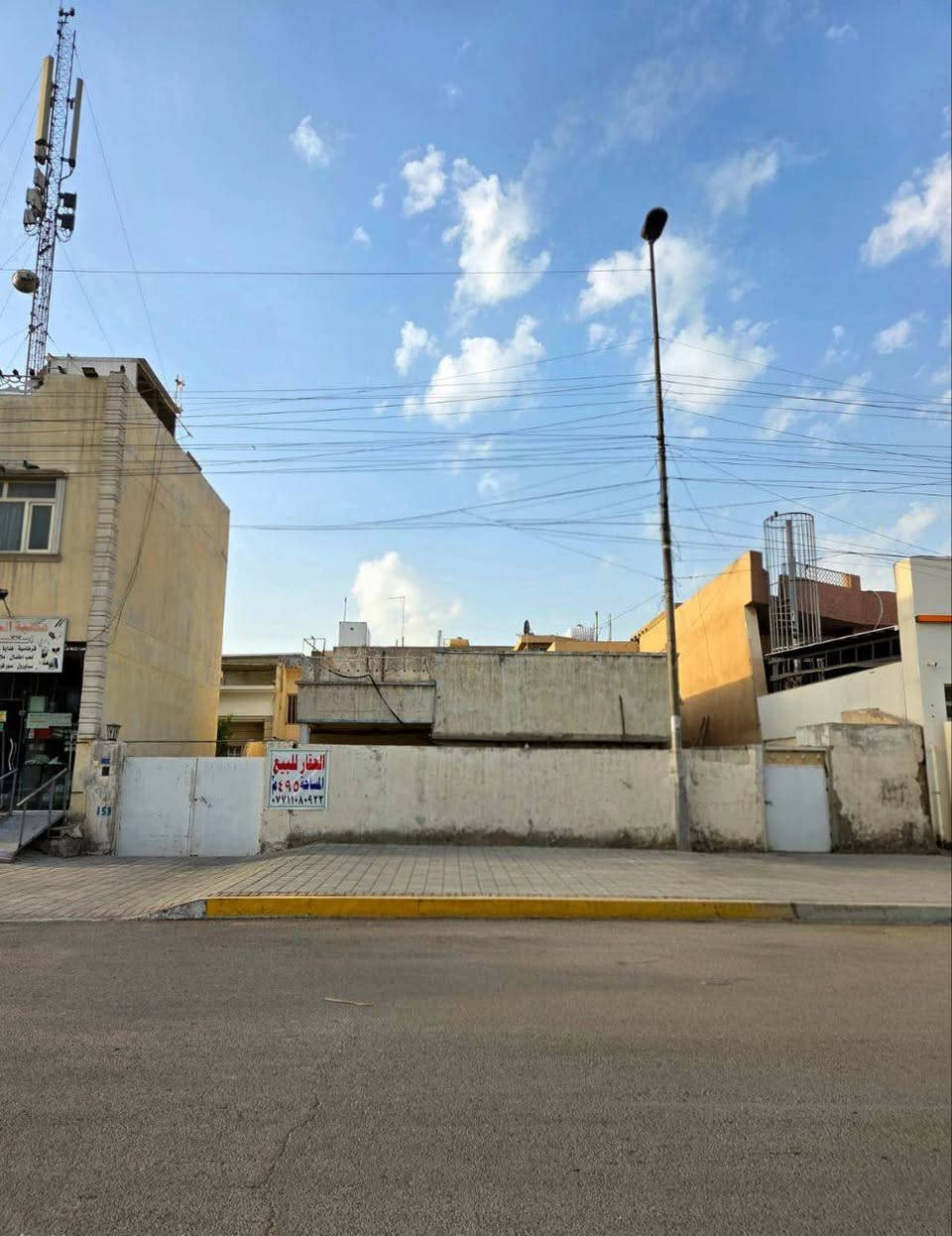 🔸عقار للبيع في شارع فلسطين محلة 510 (شارع حلويات الطارق _ الاقسام الداخلية ) 
🔹بناء قديم 
🔸مساحة (495 ) م مربع
🔹واجهة ( 15 ) م
🔸نزال ( 33 ) م
🔹للاستفسار الاتصال على 
***********
