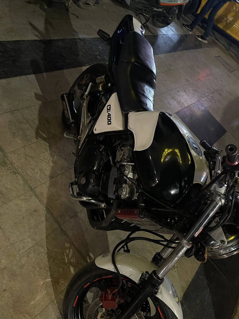 سلام عليكم
Cb400

محرك مفتوح 

بس بشرط كاتم اي صوت مشكله مابي 

شلعه  مازبوط

مكان كركوك روناكي

سعر ١٠ بي مجال 

***********
