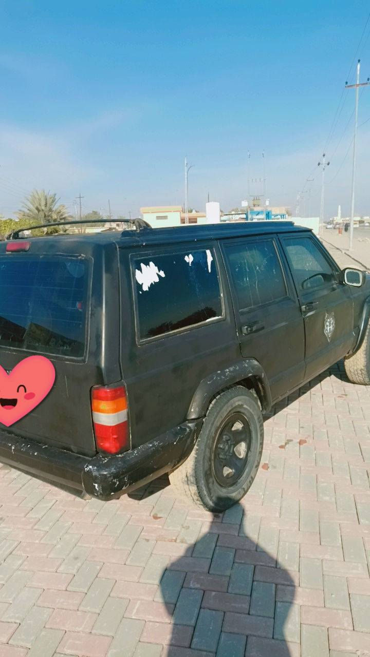 السلام عليكم جيب ادوات شرق جير محرك طقم تاير تبريد شغال تدفئه شغاله كهربائيات كاملهر السعر 20 مكان السياره بيجي رقم الهاتف ***********
