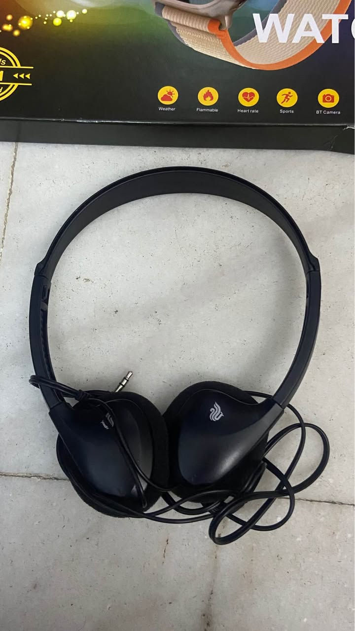 1 سماعة JBL بلوتوث: (كوبي درجة أولى) صوتها ممتاز وشغالة 100% وياها كارتونها.
2 ساعة ذكية Smart Ultra W18: شغالة وتتكنك ع الموبايل، وياها كارتونها و٧ سيورة ملونة.
3 كاميرا كانون Canon PowerShot A495: نظيفة بس عاطلة (للبيع كقطع غيار أو للتصليح أو الديكور).
4 هدية ويا الوجبة: سماعة سلكية فنتج سودة شغالة للي يشتري المجموعة كاملة.
 السعر: 50 الف دينار توصيل 5 لجميع محافضات العراق . بغداد, العراق


**إذا كنت صاحب هذا الإعلان وتريد حذفه لأي سبب، رجاءا أرسل رسالة إلى الدعم الفني**