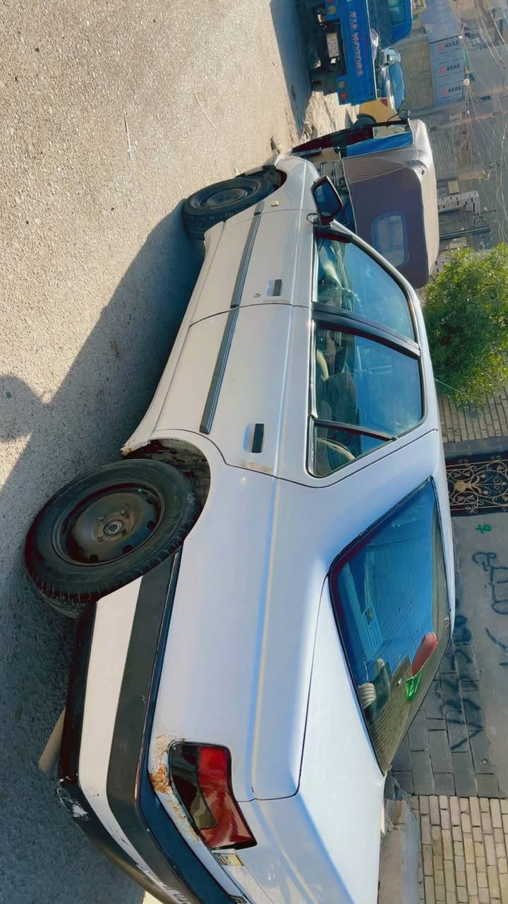بيجو 405
موديل 2010 بغداد
جاهزة من كلشي 
محرك خير من الله كير تبريد ثلج  
كشرها نظيف دواخل نظيفة سياره بسمي 
ما عايزة شي جاهزة من كلشي مجهزها على ايدي
السعر 38  الرقم ***********

