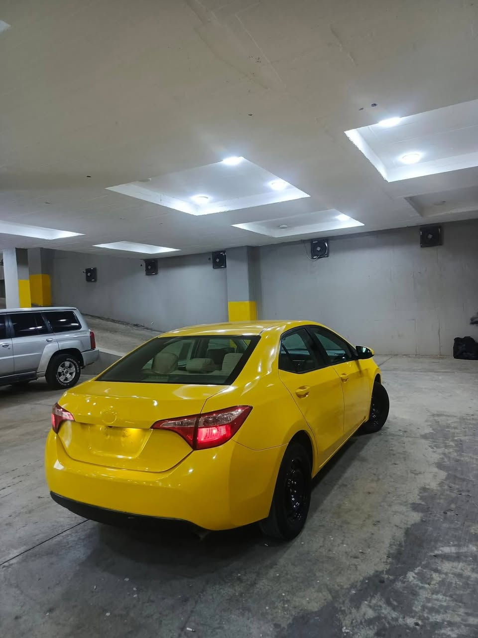 كورلا ١٩ رقم بغداد الرقم الجديد  ماشيه ٩٣ مكفوله من الدعاميه للدعاميه بدون شخط مكفوله محرك كير السياره بحالة الوكاله بدون ايربالك السعر 158 وبيهه مجال بسيط ***********
