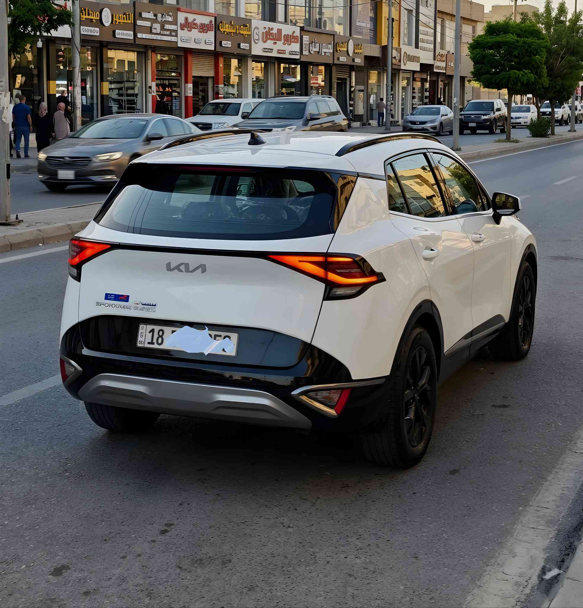 السلام عليكم سبورتاج 2025 ما شيه5الف بلاك اديشن كلها بلاك ويل الكبير اسود لامع رقم بابل الدولي كراسي كهرباء جنطه كهرباء شاشه كبيرة متصله تحكمات استيرن دبل لد امامي خلفي محرك 2000 دوش ضمان الدوليه خمس سنوات أربع دبديلات دهن مجاني
داخل جلد داخل ٣ الالوان شباك بيانو بلاك هندبريك بصمه ٤ انضمه قيادة نورمال وايكو واسبورت مانع للانزلاق اوتو هولد مانع المنحدرات تدفئة كراسي + تدفئة استيرن 
235وبيهاااا ومجال
الاستفسار 
***********
