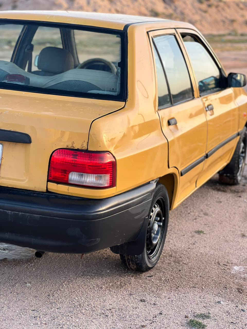 سايبة للبيع مديل ١٥ كير مكينة كفالة 
سنوية جديدة مصفرة غرمات وهيئة مطلوبة ١٠٠ الف 
بيع مستعجل ٢٤ السعر وبيها مجال قليل 
رقم التليفون ***********
