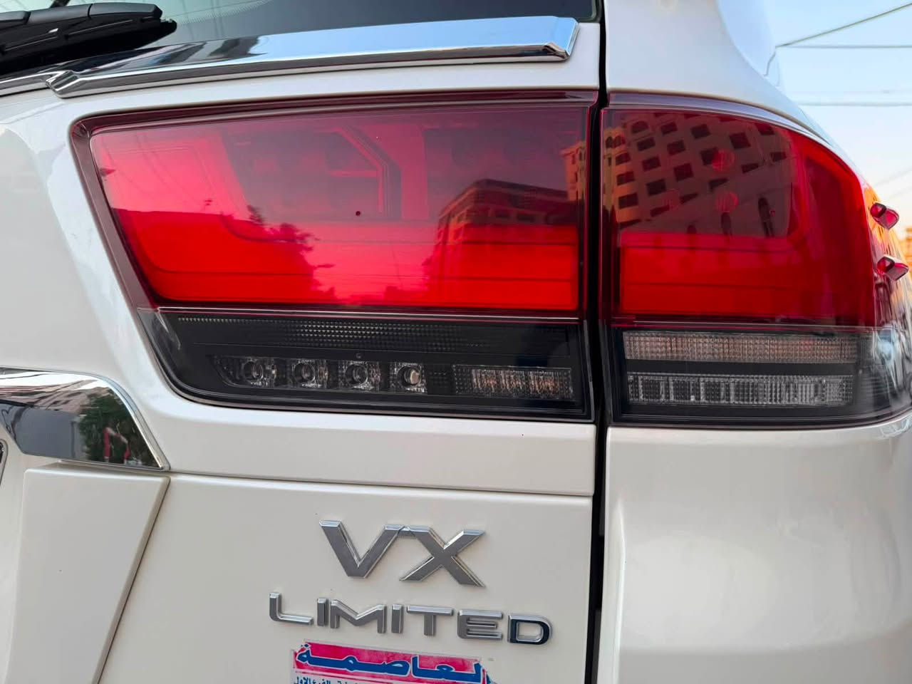 تيوتا لاندكروز VX. موديل. 2024

لمواصفات داخل جلد احمر كراسي تدفه وتبريد خزن ميموري كراسي لخلفيه كهرباء رادار امامي تحديد مسار 4 كامرات لبواب شفط 

لكيلومتر 33 الف

لسياره كفاله عامى من لبارد ومن لصبغ 

6سلندر تنفس طبيعي 

لعنوان بغداد 
لموبايل***********

لسعر 72 الف دولار
