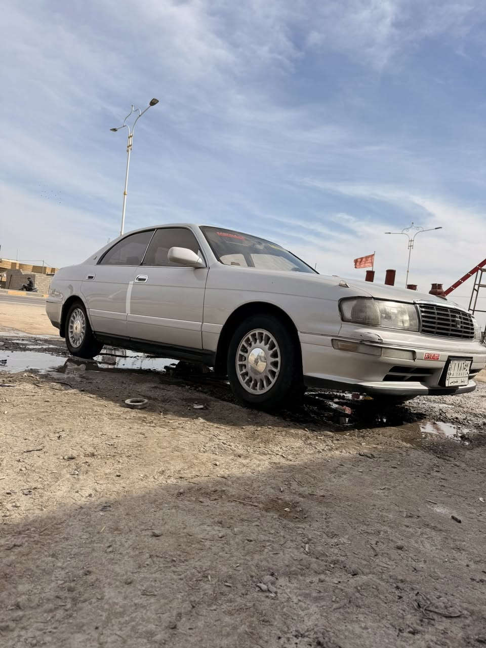 السلام عليكم بطه للبيع موديل 95سياره جاهزه مكفوله من العيب الشرعي تحويل ثاني يوم  محرك ثنين ونص جديد السعر 47وبيها مجال  مكاني ناصريه مركز اتصل وبالخادمة ***********
