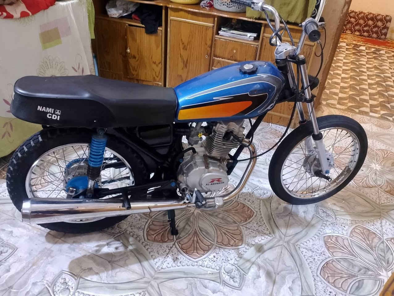 سلام عليكم شباب دراجه رابيدو مكفولا من سرق مكفولا من كلشي دراجه نضيفه وحلوه سعر 400بيهه مجال مكاني الهارثه كرمت علي وهاذ رقمي ***********
