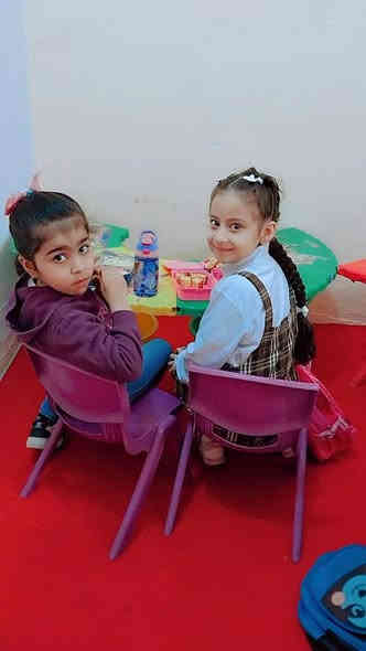 لقطات جميلة من أطفالنا الحلوين 🥰🥰❤️ 
مجموعة الرياحين التعليمية روضة وحضانة ...
العنوان طويريج حي العسكري شارع المستوصف مقابل الكافتريا للأستفسار الأتصال على الرقم 
***********
