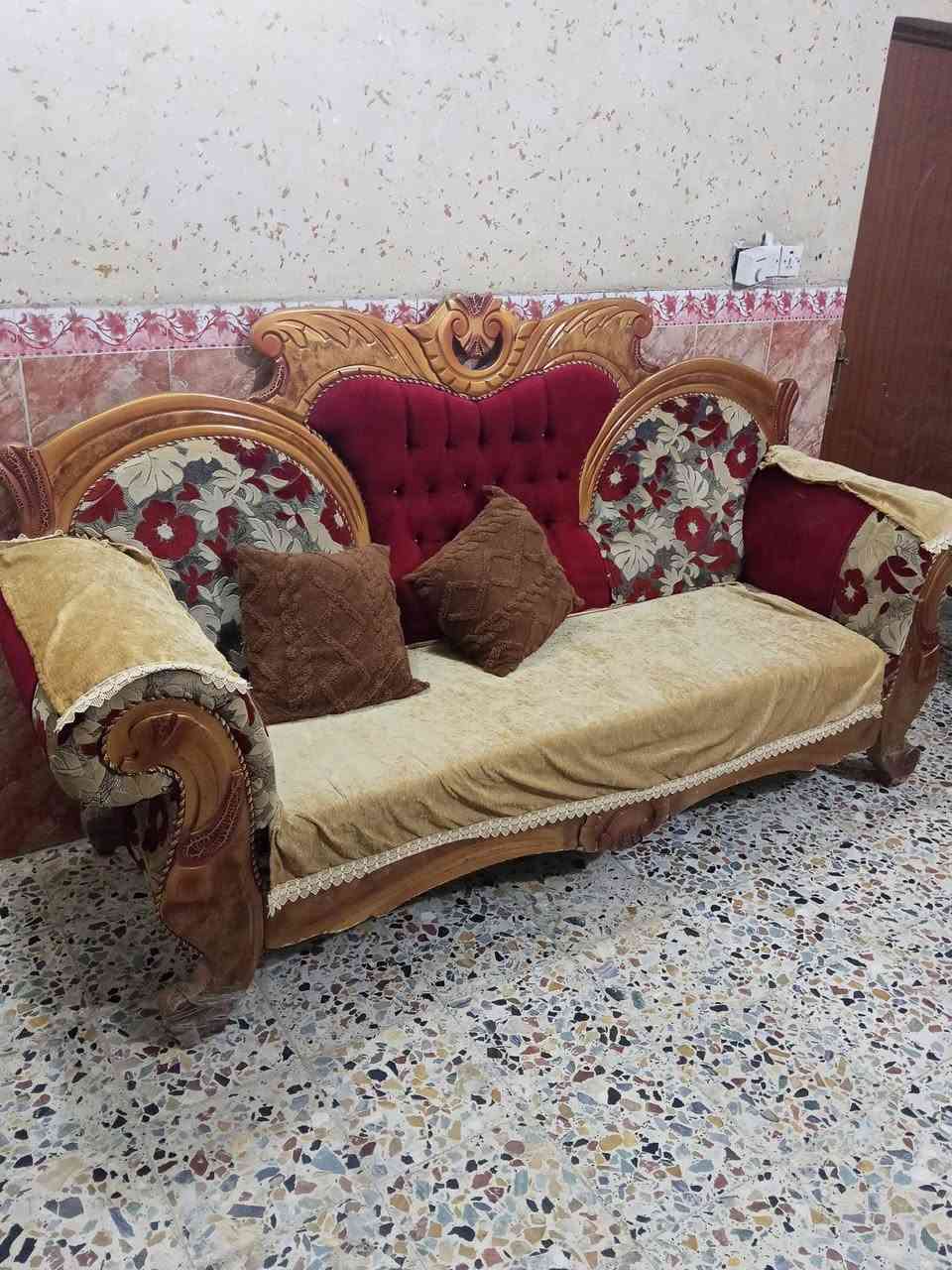سلام عليكم عندي اهذ تخم راهسي نضيف سعره 225 اهذ رقمي ***********
