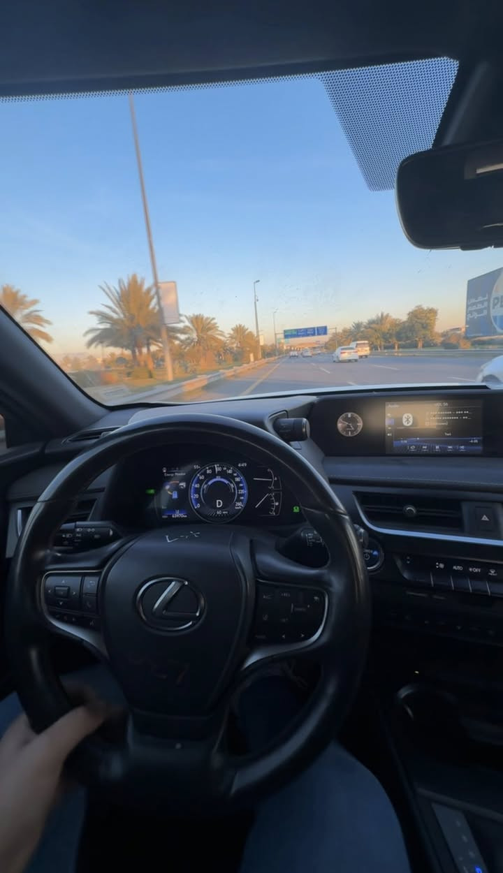 لكزس ux250h 
2022 
محرك 2000 هايبرد 
اقتصادية واعتمادية ومواصفات وجمال 
حادثهة بنيد مبدل نفس اللون فقط 
السيارة كلش نظيفة بعدهة جديدة 
مواصفات اللكزس معروفة فول
سعرهة 230 
للاستفسار : ***********
