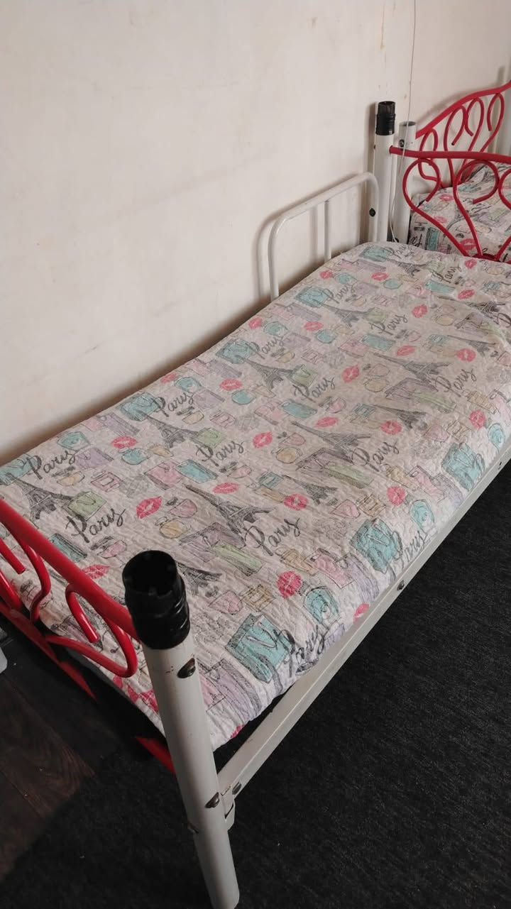 جربايه طابقين مع دوشك عضم عدد ثنين مال اطفال سعر 35. ***********
