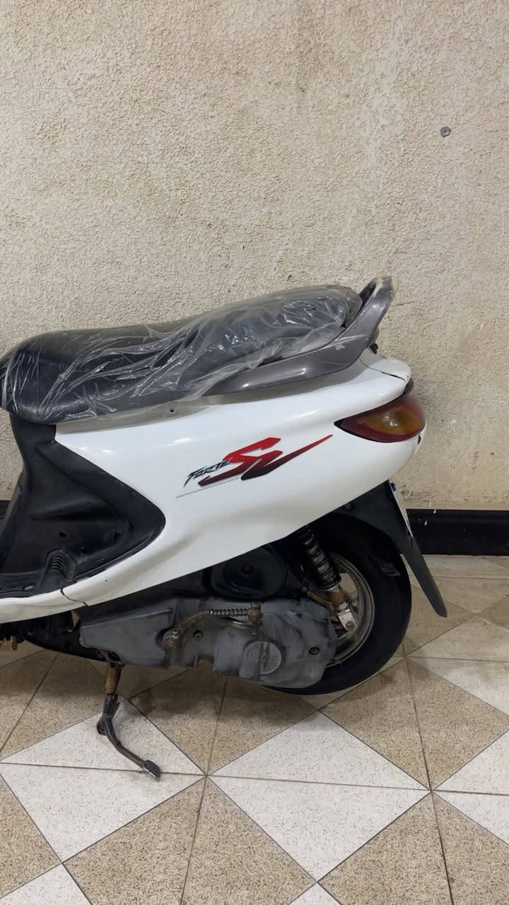 سلام عليكم عندي دراجه فراشه فحل مال حاويه باله نضيفه وجاهزه كلشي شغال سلف هندر لايت هورن دراجه جاهزه السعر 650 وبي مجال الشراي اتصال *********** مكاني البصره البصرة, العراق
