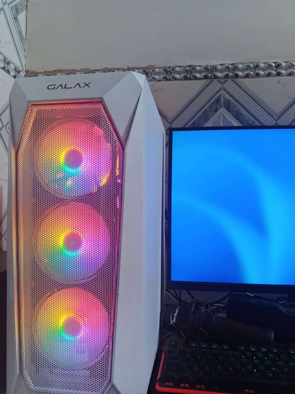 كيس للبيع موصفات مذر بورد B760m pro مذر بورد قويه  معالج i3 12100 
كرت 4060 ASUS  رام 16 تيفورس مبرد مائي ديب كول
ssd 2tera m.2 1tera
حراره القطع بل 60 
مكاني بغداد شرطه الخامسه سعر 900 
 ***********
