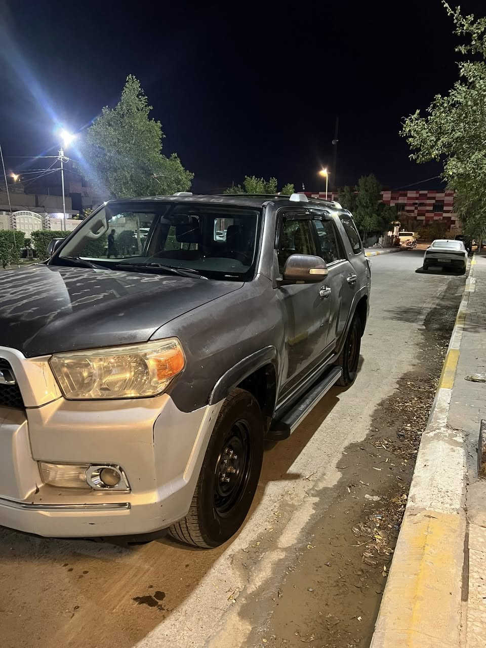 للبيع فورنر 2012 SR5 
مواصفات السيارة : 4x4 
5راكب فتحة سلايد تبريد قطعتين تحكم ستيرن نظام ABS مانع انزلاق TRACK-A كير ومحرك وصدر كفالة للتوصال ***********
