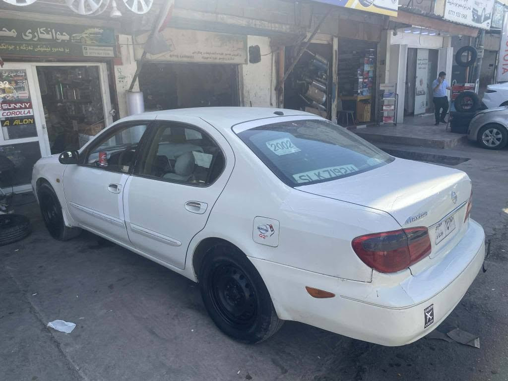 Nissan maxima 
3000
2002
محەسەن ئارمی سلیمانی کۆن 
ناو زەرد 
تەبرید لەسەر سویچ
گێڕ مەکینە 
تەقەو ڕەقە 
کارەبای
موس 
بڕاوە 
وەرگەڕان بە شەرت
26 وەرەقەو مەجالیکی کەم
لە سلیمانیم گۆڕینەوەش ئەکەم بە شتی بە دڵم بێت
0789 071 57 18 السليمانية, العراق
