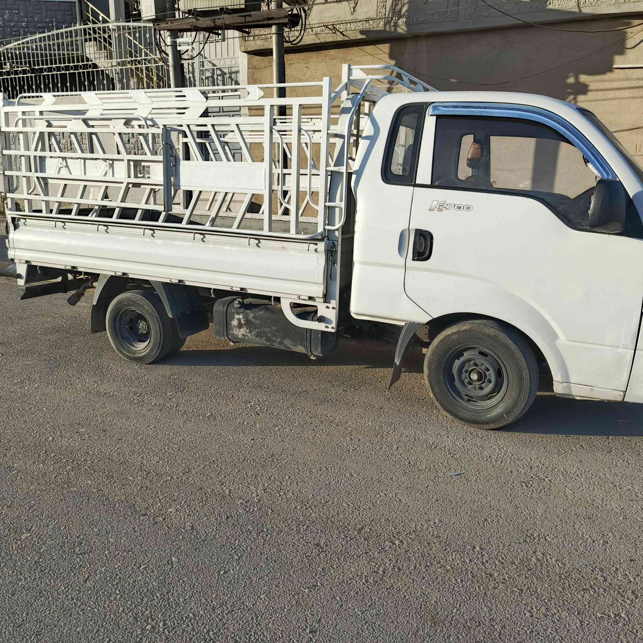 السلام عليكم كيا للبيع  صلاح الدين رقم دولي وحصة كاز موديل 11 محرك وشاصي شرط وكهربائيات كله شغال تدفئه وتبريد السعر 110 بيها مجال مكان السياره كركوك حي العسكري للاستفسار الاتصال على ***********
