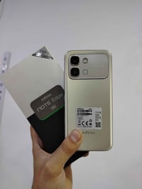 انفنكس ايدج 5G • ٢٥٦/١٦ رام • حالة جديدة