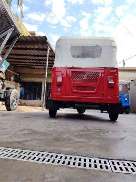 سلام عليكم تكتك للبيع موديل 23 أوراق المصطفى مكفوله كفاله عامه مكاني جسر ديالي ***********
