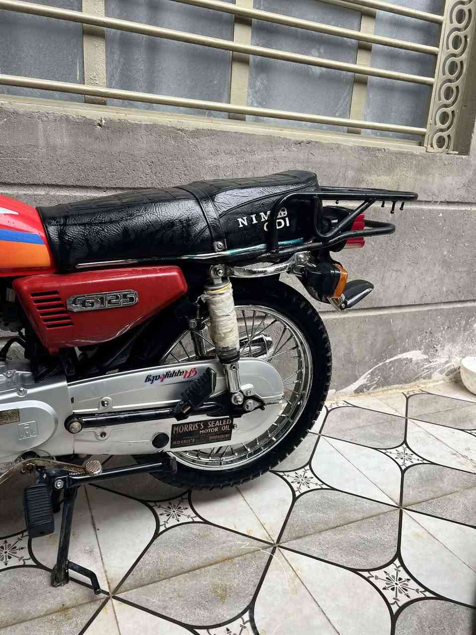 سلام عليكم دراجه للبيع موديل 25برغي مامفتوح اوراق سكنر دراجه مفوله ٦٥٠وبي مجال مكان كربلاء رقم ***********
