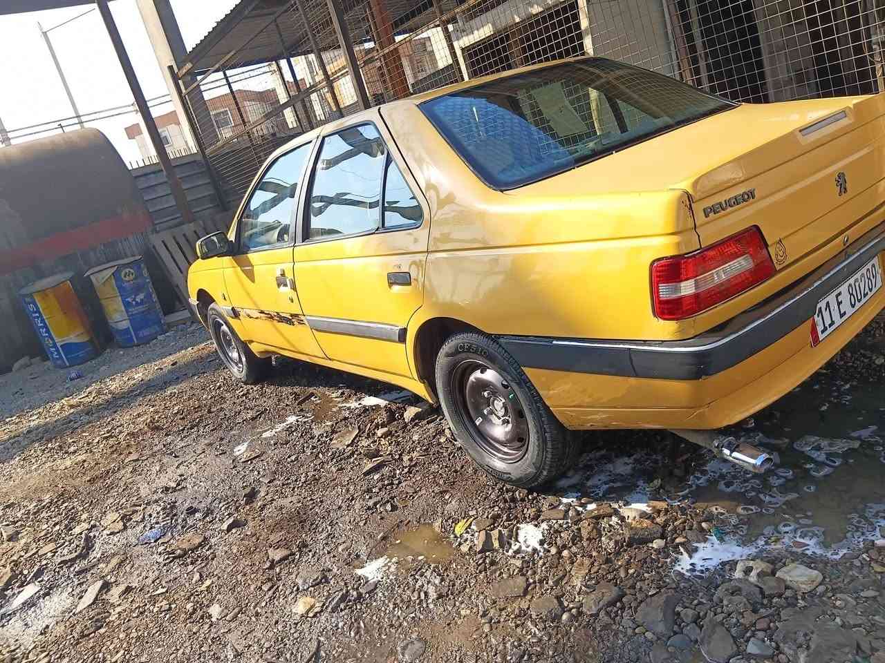 السلام عليكم من رخصت مدير الكرب سياره بيجو GLX موديل 2013 كير او مكينه خير من الله السياره بيها الجاملغ الخلفي مصبوغ بس السعر 32 او بيها مجال مكاني بغداد البياع***********
