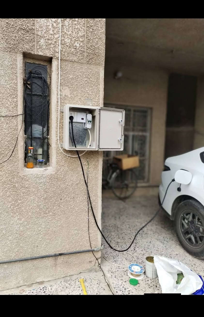 منظومه بورد كهرباء حماية  سيارة byd وجميع السيارات الكهربائية
يحافظ على السيارة من ارتفاع وانخفاض الفولتية وقطع البارد والشورت
محتويات البورد
جهاز حماية اصلي + سويج 16 أمبير + قاطع دورة 25 أمبير + ايرث 
 داخل كركوك   📍
للاستفسار والاتصال واتساب 
***********📞
