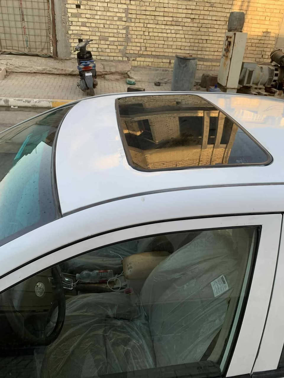 السلام عليكم بي واي دي اف٣ اوتوماتيك واسط محرك وكير جدد والسياره بيها جاملغ صبغ وهلالات تلكيط ونص باب الصدر صبغ وتلكيط يم السلايت روف السعر خاص اتصل وتدلل *********** مكاني الكوت
