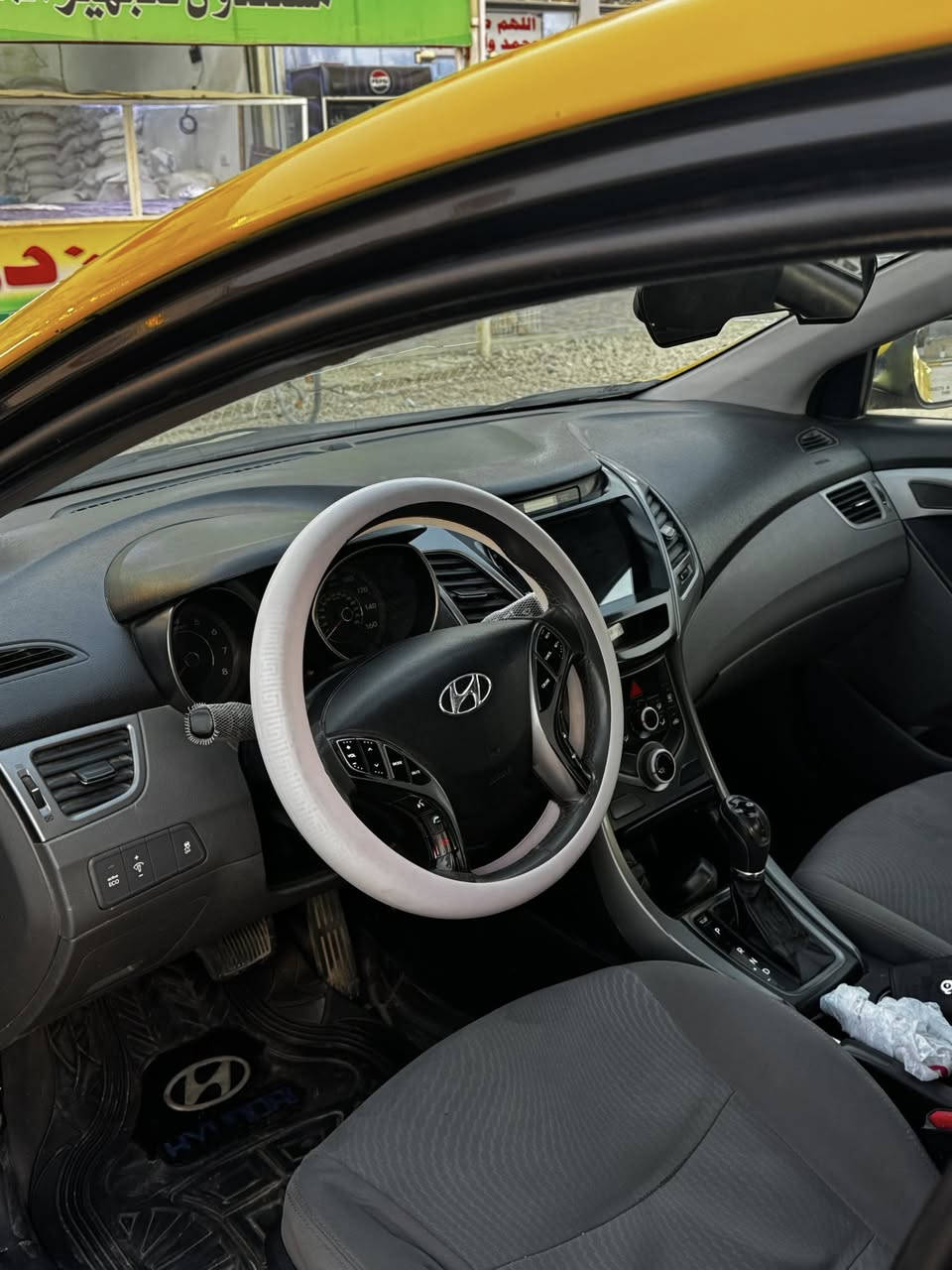 سلام عليكم النتره ١٥  حادثه جملغ امامي فقط بدون دواخل سياره ليبل واحد مصفره هيه وغرمات صبغه وحده قطرت معجون مابيه كير مكينه بشرط صدر امامي جديد باتري جديد تخم تاير و يل جديد سياره جاهزه مكاني بابل مركز مدينه  السعر ١١٥ بيه مجال ***********
