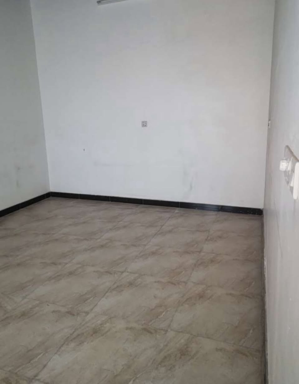 شقة للإيجار في ابو الخصيب السبيليات طابق اول قريب للسايدين الداخلي ابو الخصيب تتكون الشقة من غرفتين نوم وصالة ومطبخ وصحيات مساحة تقريباً 120 متر سعر الايجار 400 وبيها مجال للتواصل ***********
