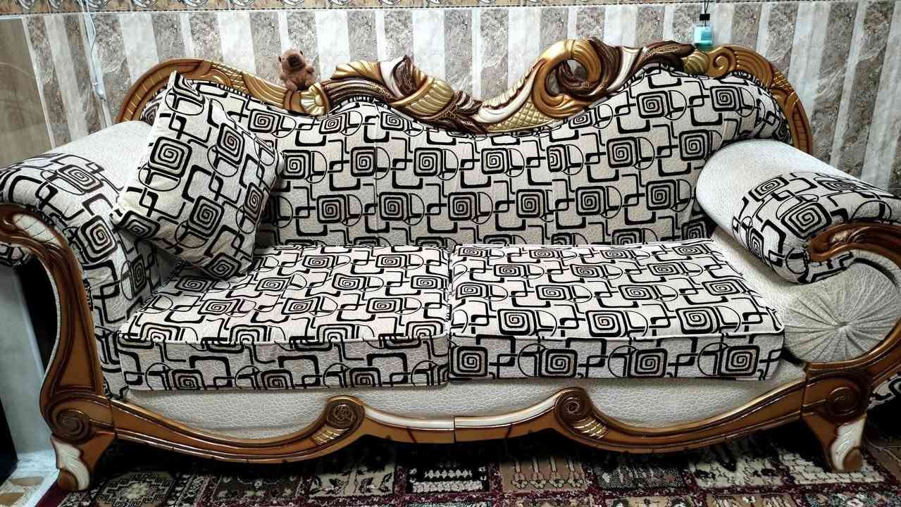 طخم رئاسي للبيع للتواصل ع الرقم ***********
