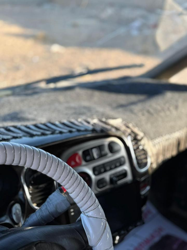 السلام عليكم ستاركس 2007كيرً محرك شرط رقم مشين بي معامله بس مو كامله مصبوغه حزام العنوان تكريت سعر ٦٠وبيها مجال قليل 
***********
