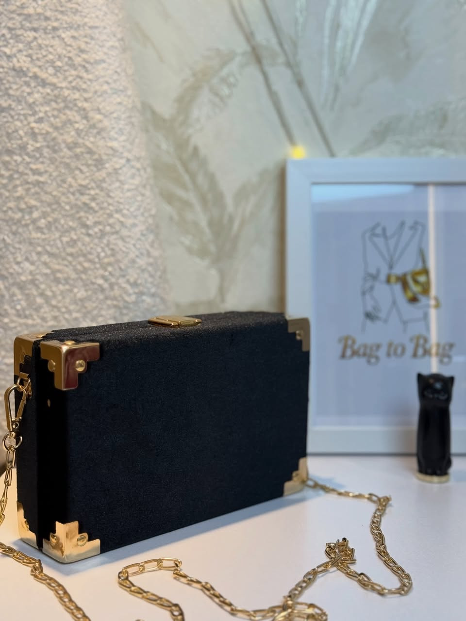 ⁨ سحر النجوم يلمع على المخمل الأسود 🌙⭐
حقيبة سوداء مخمل تطريز ومجسمات ذهبية فخمة 🤩
متوفرة للطلب 💌 
توصيل جميع المحافظات 🚗🪄
#رمضان_كريم 
‏#bagtobag 
#جنط 
#ستايل⁩


**إذا كنت صاحب هذا الإعلان وتريد حذفه لأي سبب، رجاءا أرسل رسالة إلى الدعم الفني**