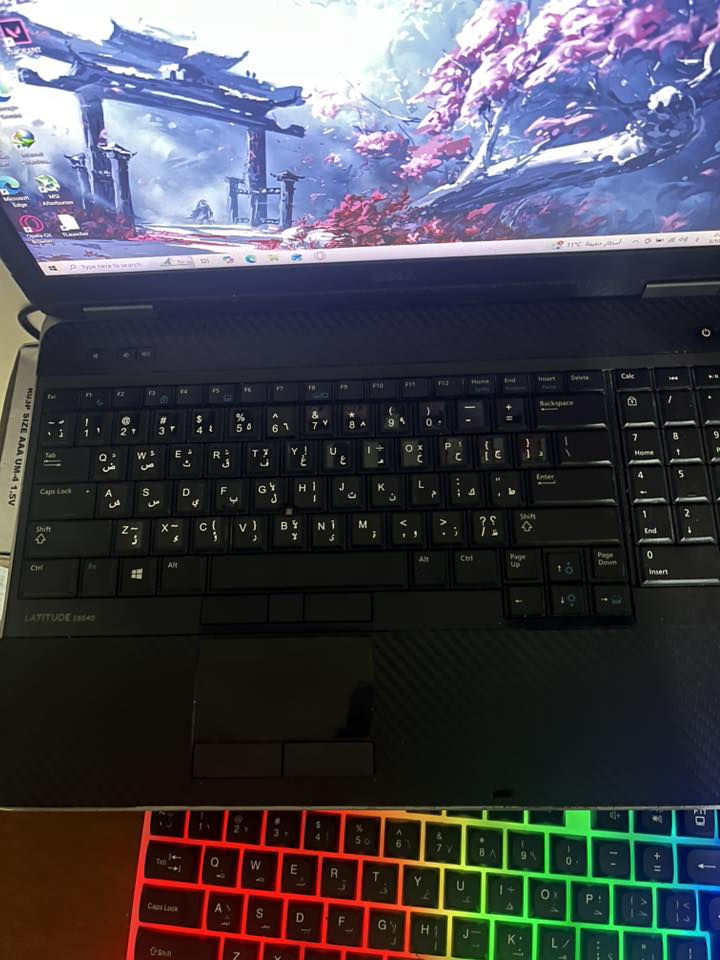 🔥 Dell Latitude E6540 – أداء قوي للألعاب والتصميم
💻 المعالج: Intel Core i7-4800MQ جيل رابع
⚡ الرام: 16GB DDR3
🚀 التخزين: SSD 256GB
🎮 كرت شاشة خارجي: AMD Radeon HD 8790M (2GB)
🖥️ كرت شاشة داخلي: Intel HD 4600
✅ يشغل GTA V وبعض الألعاب المشهورة مثل:
• GTA V
• PES / FIFA
• Need for Speed
• Call of Duty (الإصدارات المتوسطة)
• ألعاب أونلاين متوسطة
🎨 مناسب لبرامج التصميم والمونتاج مثل:
• Photoshop
• Illustrator
• CorelDRAW
• Premiere Pro 
📌 جهاز عملي، سريع، مناسب للألعاب المتوسطة والتصميم، 

السعر 200 وبيع مجال 

الملحقات ماوس وكيبورد وسماعه وماوس باد

المكان بغداد الزعفرانية 

واتساب ***********
