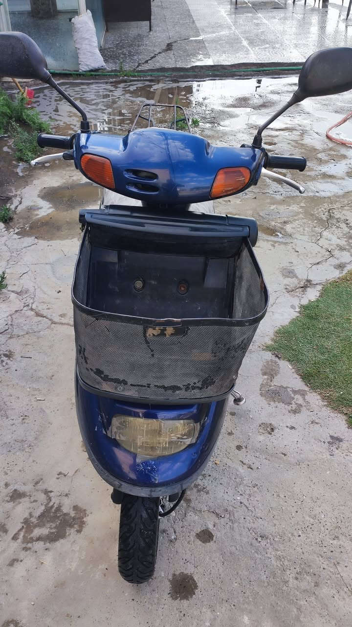 ماطور بزون للبيع
لون نيلي 
ماطور يعوزو اشويه ترتيب 
باتري لايت 
سعر 300 وبيها مجال 
مكاني ايمن جسر ثالث 
***********
***********
