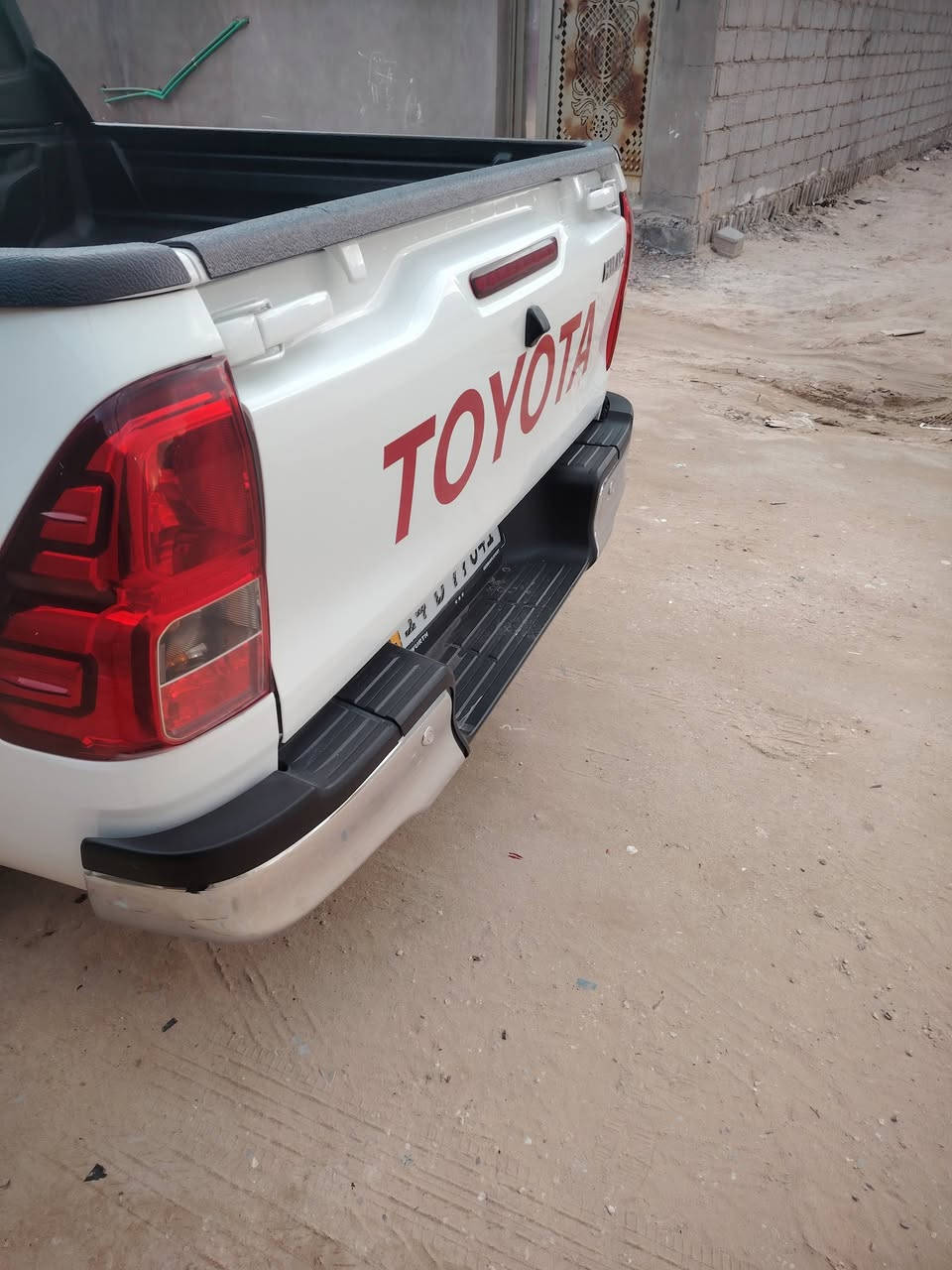 البيع فلاونزه 23 كير عادي ماشيه 75 لف كفاله عامه شرط عله وضع شركه رقم بصره شرط تحويل سعر 237 وبيه مجال بسيط مكان طريق نجف كربلاء عله شارع العام عمود 509 رجأن رجأن المشراي لايكسر بحلال العالم ***********
