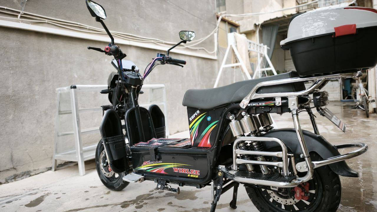 سلام عليكم دراجه شحن لبيع هارلي موديل 2025 4 سرعات حقيقي ملف 3000 دراجه نضيفه 6 بطاريات اليثيوم تجي وياه خوذه هديه+ صندوق هديه سعر 800 بيه مجال الاستفسار على هذا رقم ***********
