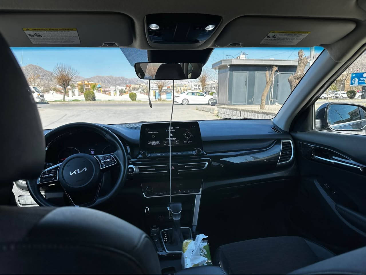 كيا سئلتؤس ٢٠٢٣ مةنةفئست اسلي بة شةرت سةيارةكة رةقةم ناكريت  ٤ بارجةي بوياخة بي زوري بة شةرتي دةحمو ليدران و وركةرةن ٢٨٠٠٠ رويشتوة لوكة سةيارةكة بةسمةو شخالو ٤مود ليخورين دنيايةك مواسةفات بةس سلايت نية لة رانيةم نرخي ٩٦ كةلاو كةميك مةجال 
*********** رانية, السليمانية
