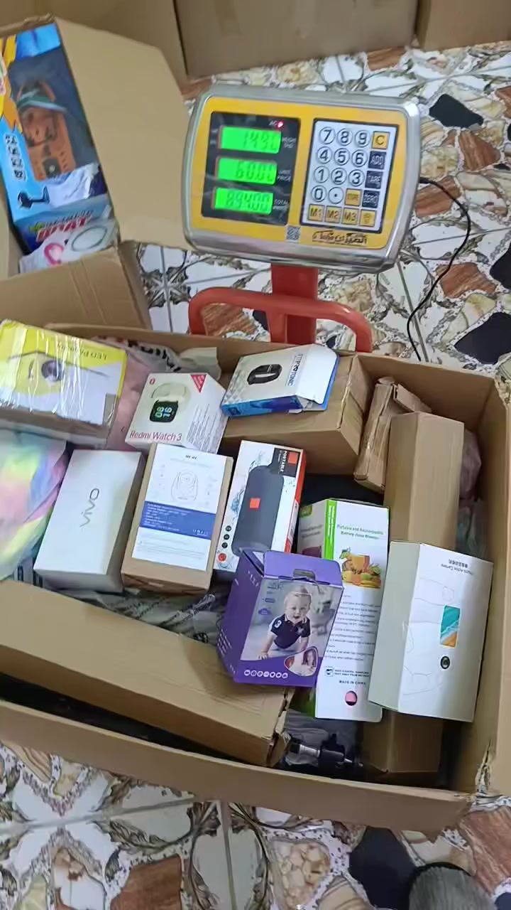 السلام عليكم اخوان بضاعه مشكل امزون بريطاني ومكس للبيع شلعه مكاني بغداد  التواصل على الواتساب
 *********** ابو عباس
