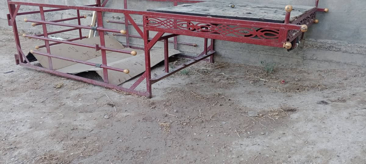 ادمن وافق
محجل تفصال كامل شبجه مصبوغ بس تشده سعره 130 وبي مجال 
و جاملغات تفصال مال ستوته هنه واقياتهن 30 وبيهن مجال 
مكان فلوجه 
***********
***********
@إشارة
