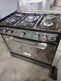 سلا عليكم طباخ ٥مشاعل ابوالكاونتر  بدون فرن شغال سعر ١٠٠الف الشعب حي ا...