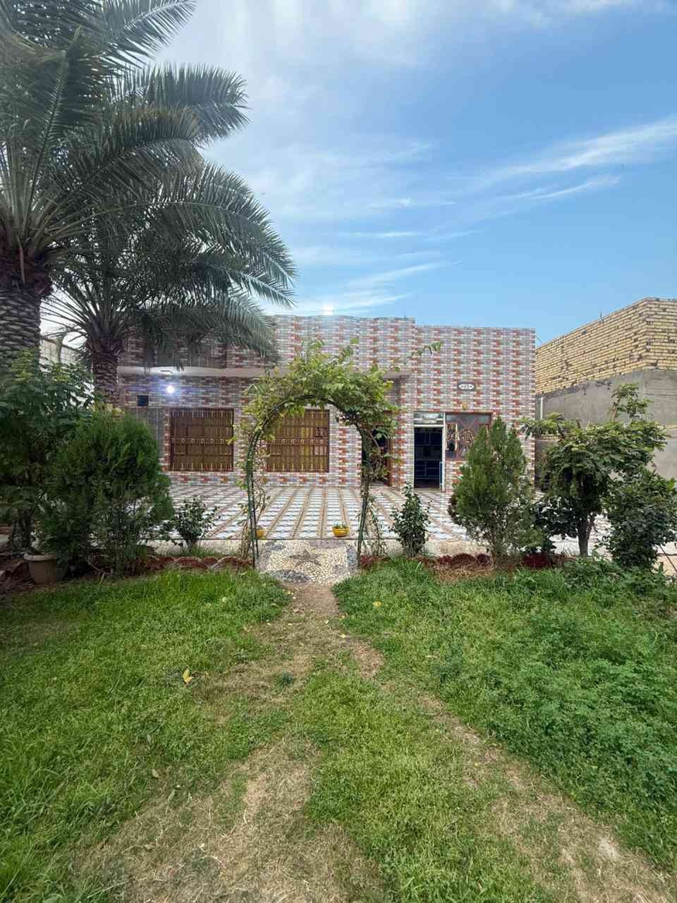 يا الله البيت للبيع طابو زراعي 650 متر سند 25 الديوانية حي الامين الثاني غرف نوم عدد 2 صاله مطبخ استقبال صيحات داخل وخارج كراج حديقه سعر على الاتصال *********** ***********
